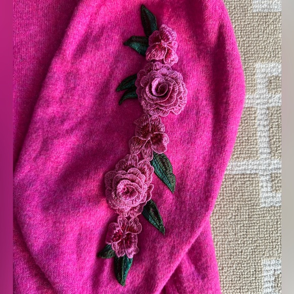 CeCe Balloon Sleeve Sweater Pink Floral Applique Lightweight Knit Top M - Picture 4 of 6